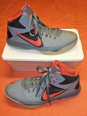 Nike Air Max Body U-Dark Grey University Red Mens US 10.5 / 2013 E.U.C.
